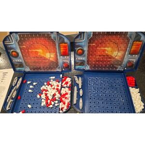 MB Battleship The Classic Naval Combat Game 2 Players Ages 7 Up